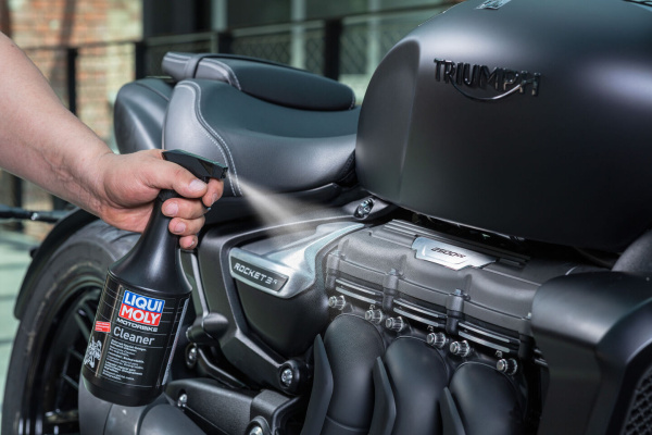 1509 Anwendung Motorbike Cleaner 01